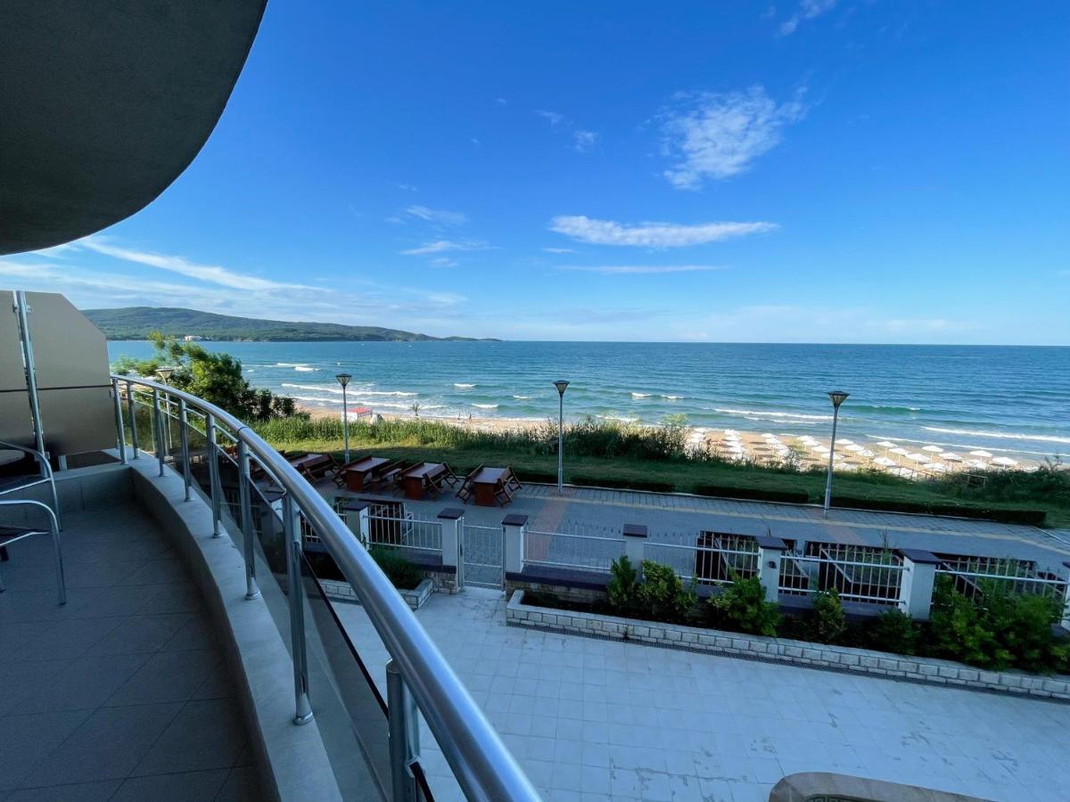Studios Sea View Primorsko Buitenkant foto